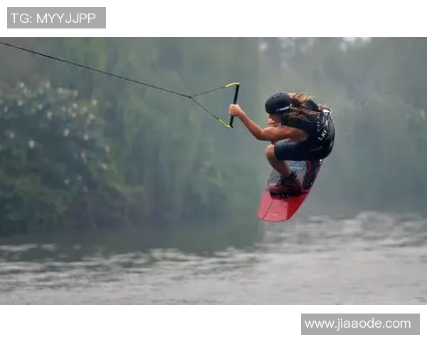 成都与武汉极限运动队赛后复盘探讨灵活性表现与战术调整